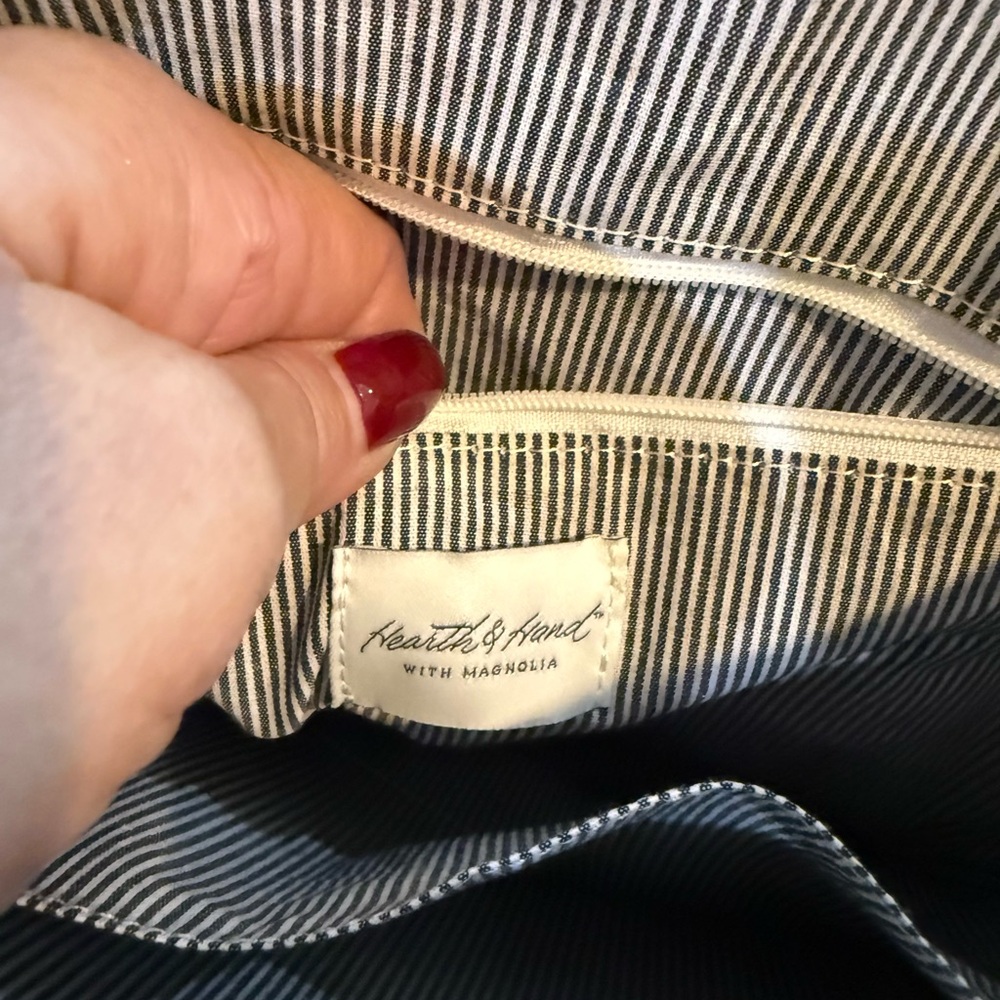 Gray and Tan Women's Crossbody Bag - Picture 2 of 5